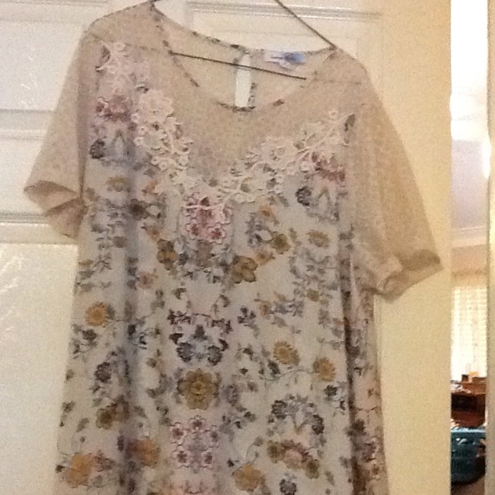 Blouse top